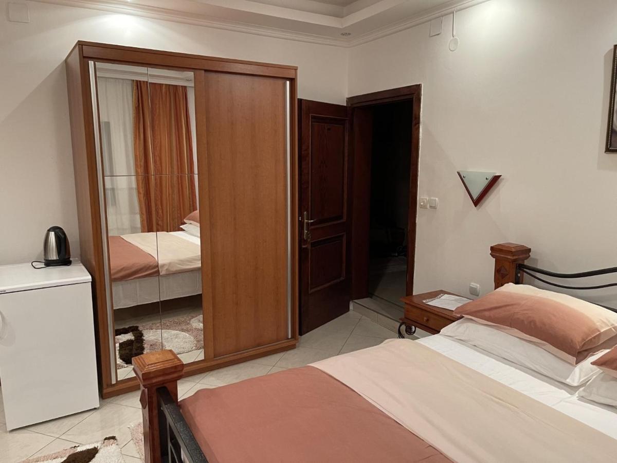 Apartments Kalaja อุลซิน ภายนอก รูปภาพ